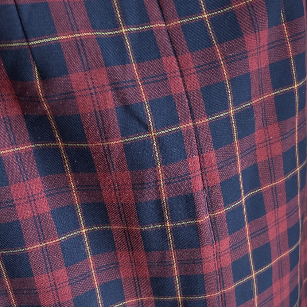 Aritzia Plaid Mini Skirt in Red and Navy - Picture 4 of 6